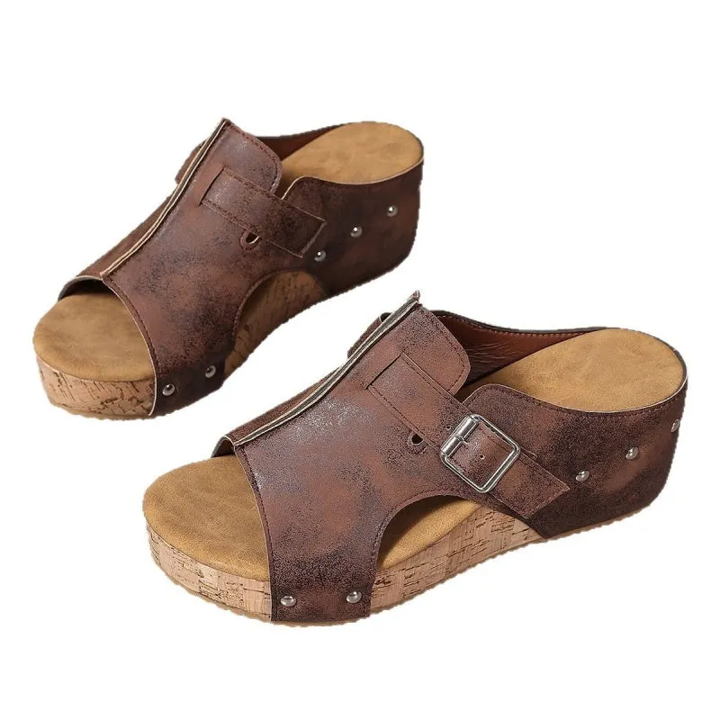 Calmira | Weiche Keilsandalen mit verstellbarer Schnalle