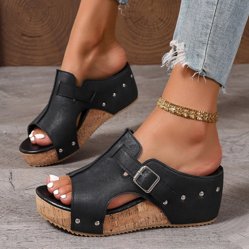 Calmira | Weiche Keilsandalen mit verstellbarer Schnalle