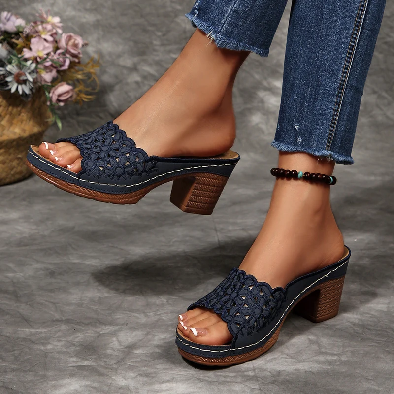 Florissa | Feminine Absatzsandalen mit Blütenspitze