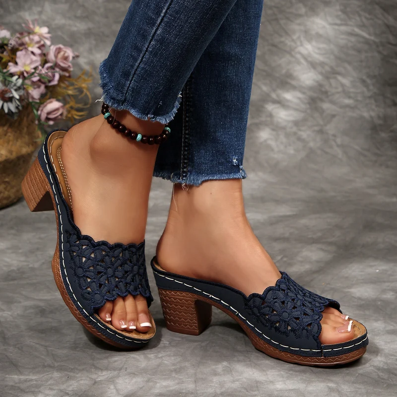 Florissa | Feminine Absatzsandalen mit Blütenspitze