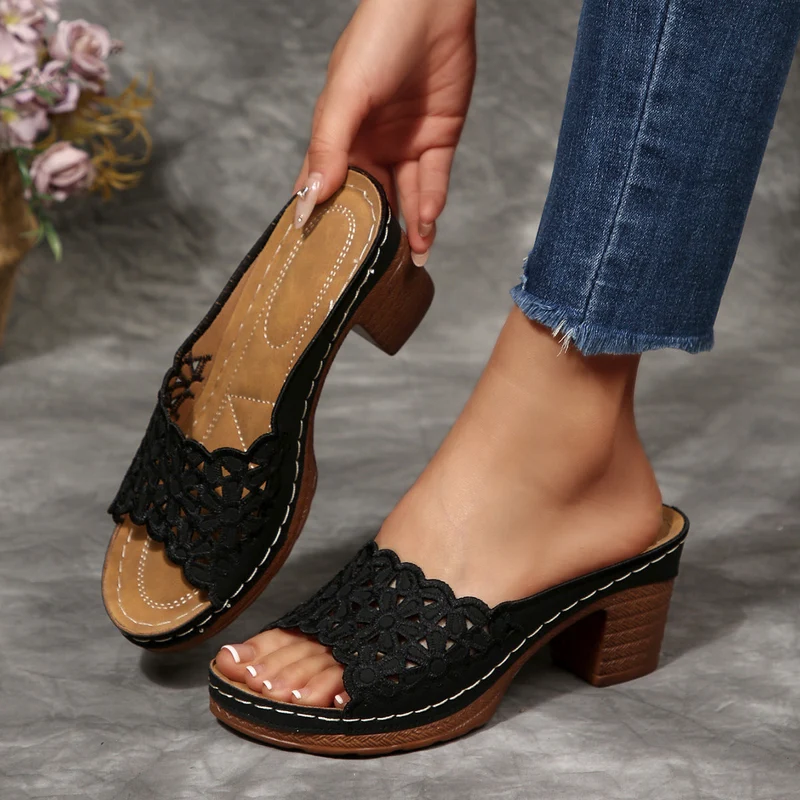 Florissa | Feminine Absatzsandalen mit Blütenspitze
