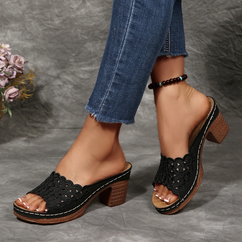 Florissa | Feminine Absatzsandalen mit Blütenspitze