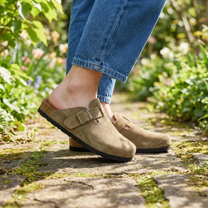 Lightweight Leather Clogs - WBINS41094 / 327 311 - Khaki