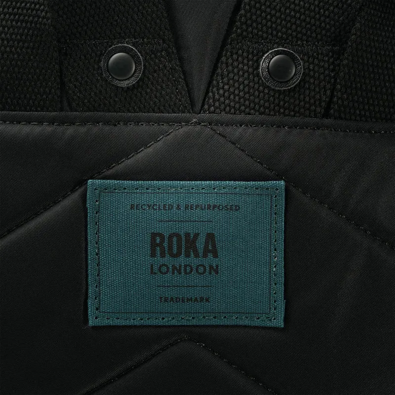 ROKA All Black Canfield B Türkisfarbene mittelgroße Tasche aus recyceltem Nylon