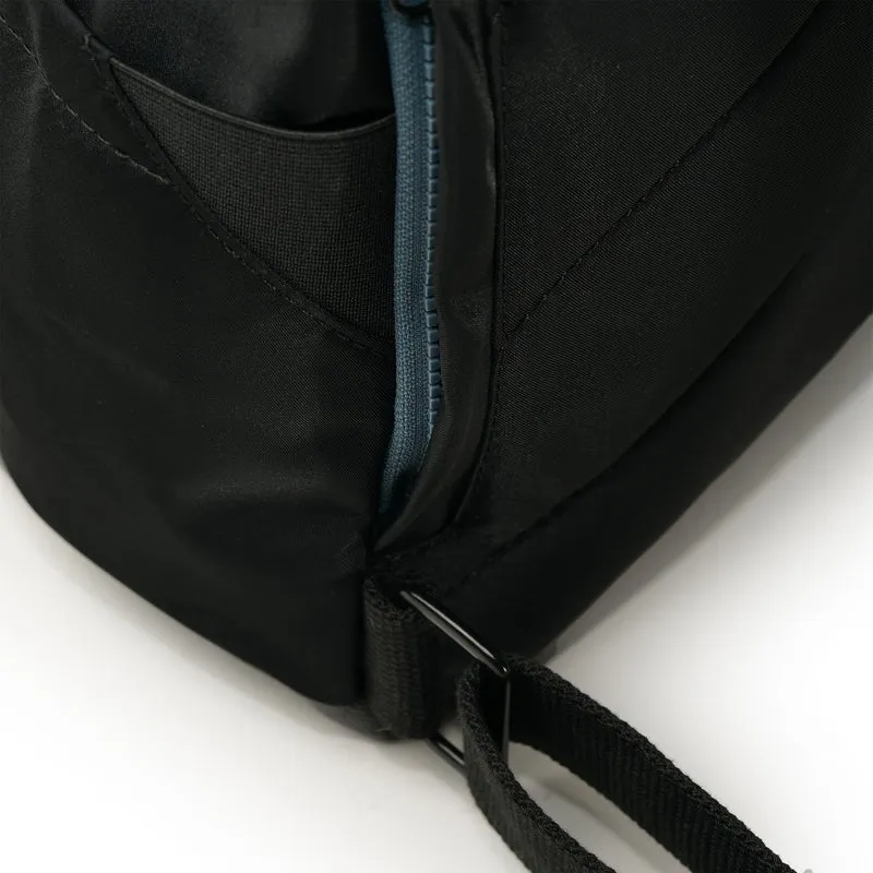 ROKA All Black Canfield B Airforce Medium Tasche aus recyceltem Nylon