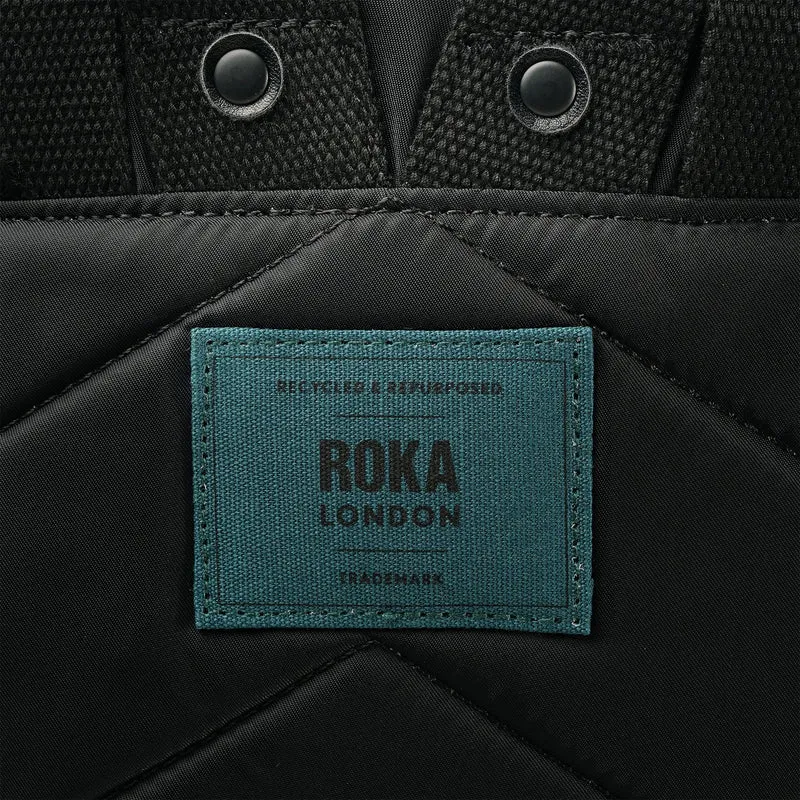 ROKA All Black Bantry B Türkisfarbene kleine Tasche aus recyceltem Nylon