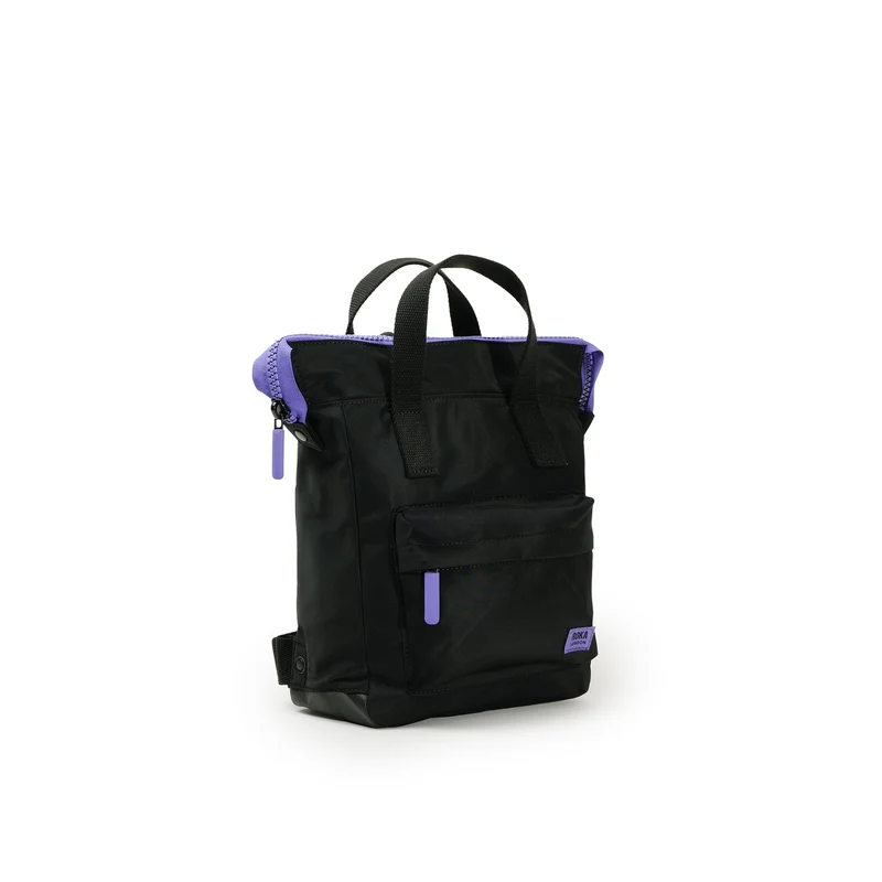 ROKA All Black Bantry B Lila kleine Tasche aus recyceltem Nylon