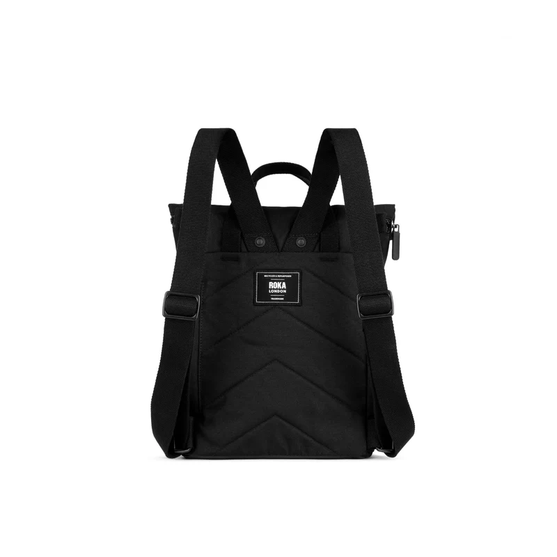 ROKA All Black Finchley Eine kleine Tasche aus recyceltem Canvas von Ash