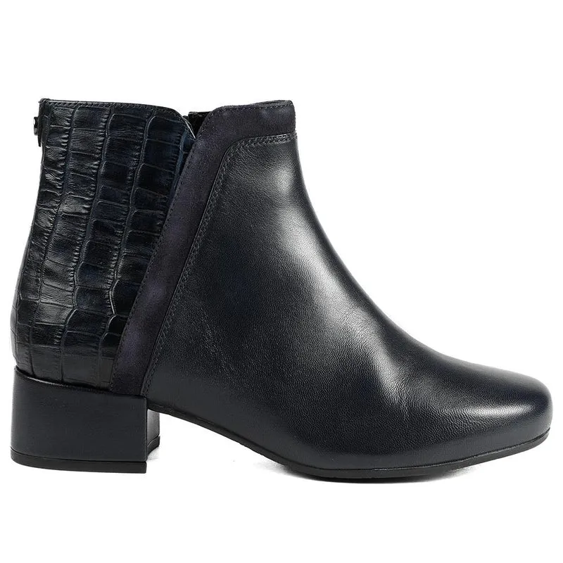 Van Dal Manon Leather Ankle Boots - GUP42508 / 328 846 - Navy