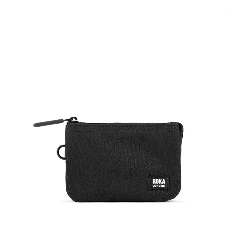 ROKA All Black Carnaby Kleine nachhaltige Canvas-Geldbörse von Ash
