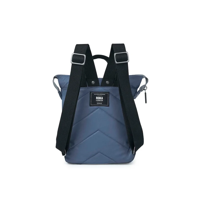 ROKA Black Label Bantry Kleine Tasche aus recyceltem Nylon, Farbe: Burnt Blue