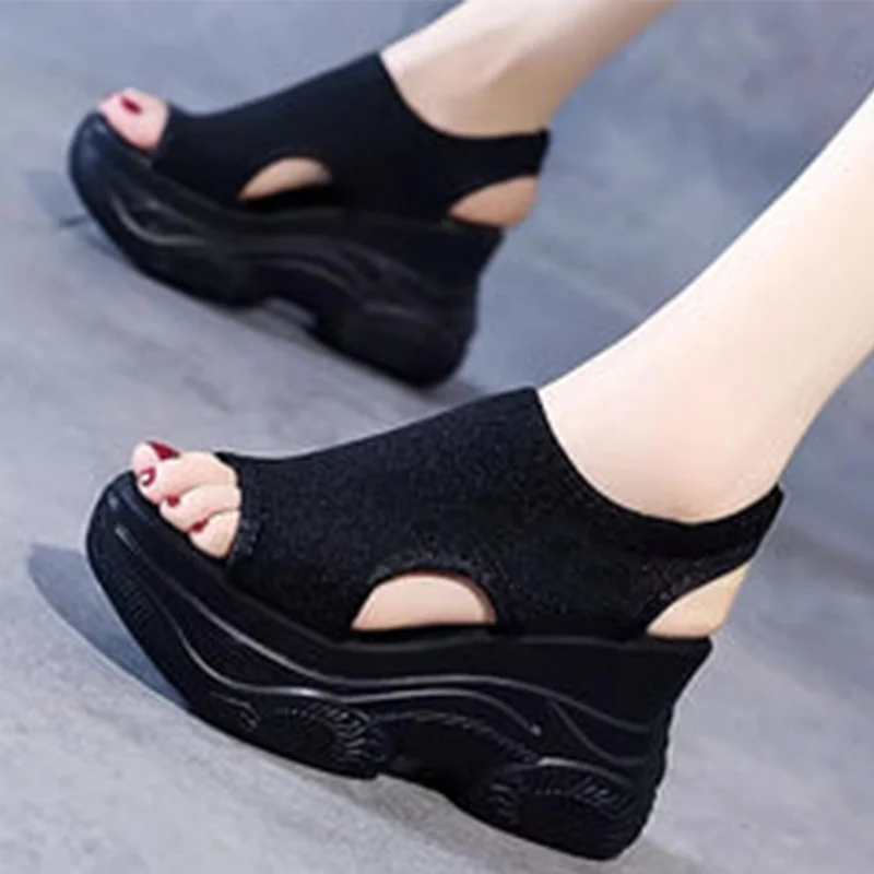 Narimma | Erhöhende Sommer-Sandalen mit Keilsohle