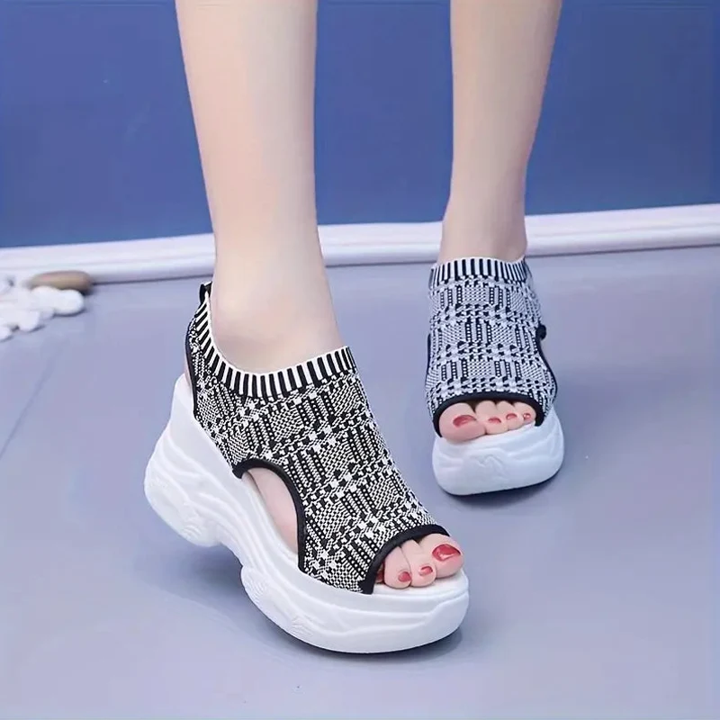 Narimma | Erhöhende Sommer-Sandalen mit Keilsohle