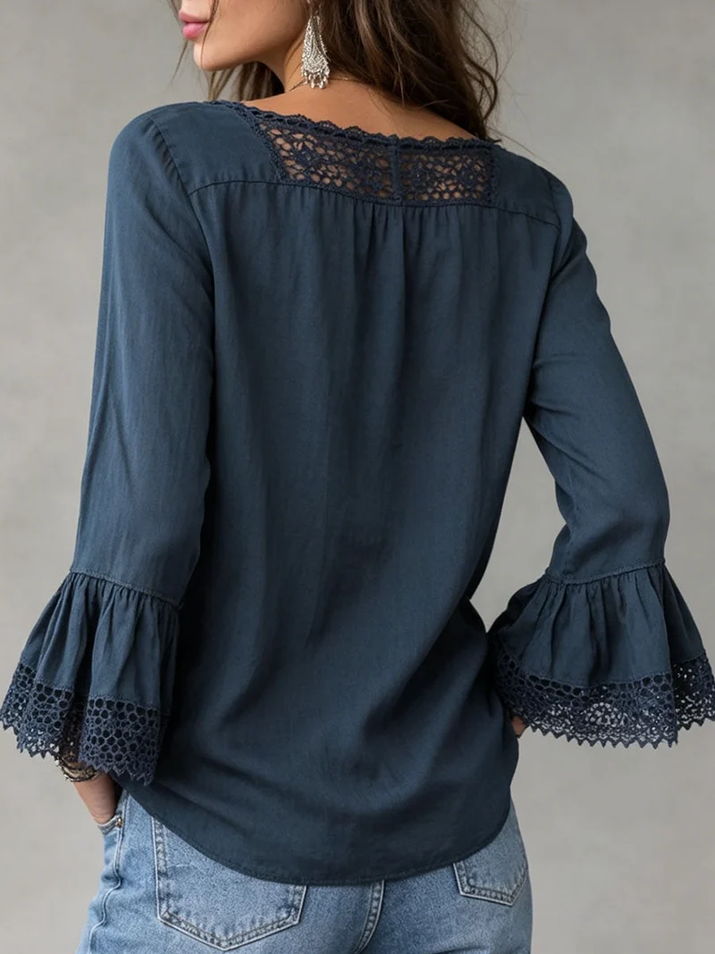 Jabella | Lässige Retro-Bluse mit Bindeausschnitt und Spitze