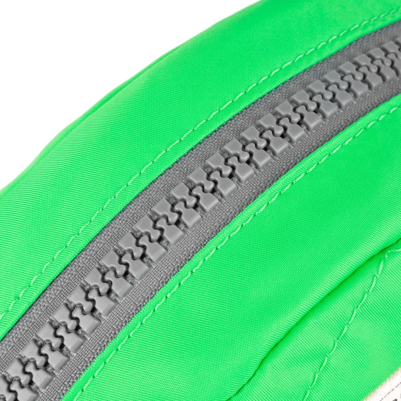 ROKA Paddington B Kleine Tasche aus recyceltem Nylon - Shamrock