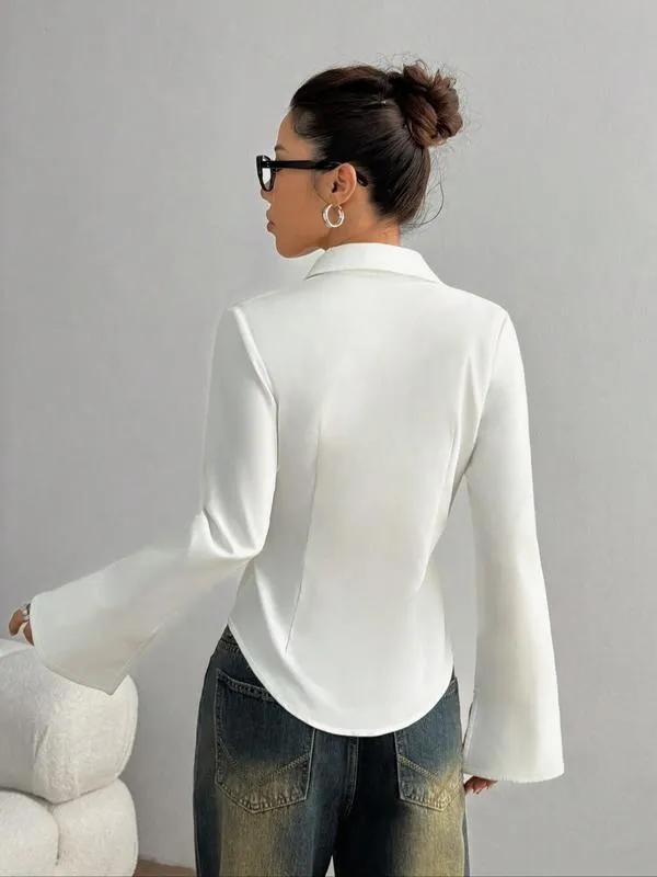 Livessa | Elegante Knopfbluse mit taillierter Form