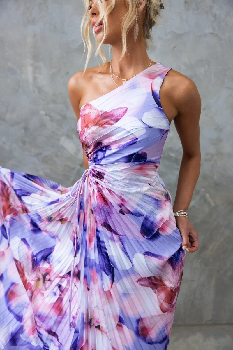 Frolinde | Elegantes Midikleid mit asymmetrischer Schulter