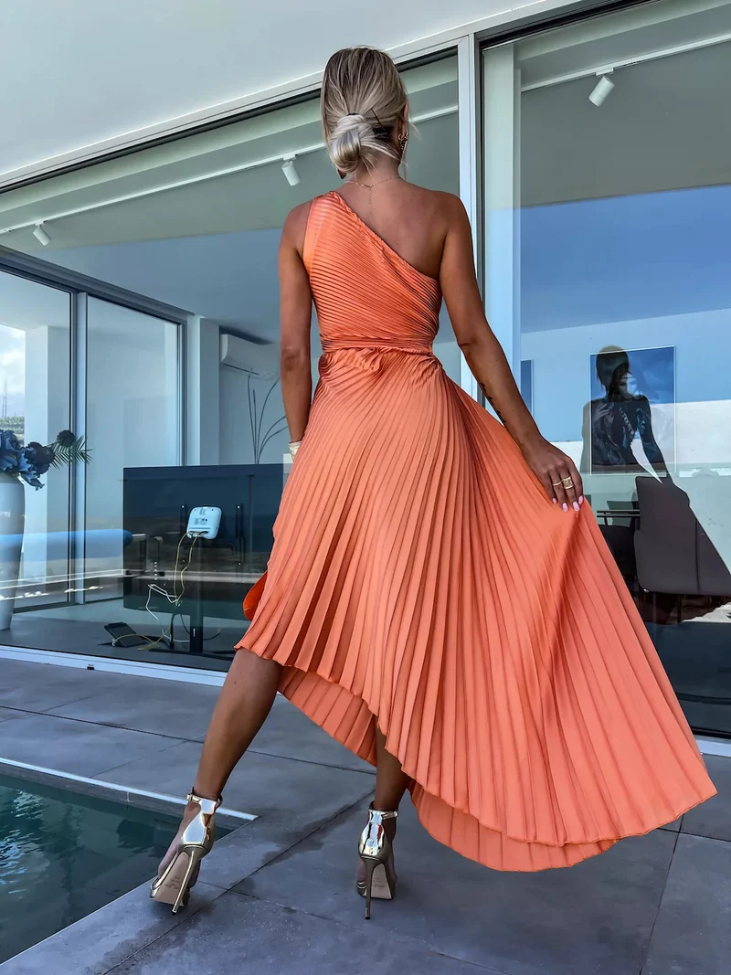 Frolinde | Elegantes Midikleid mit asymmetrischer Schulter
