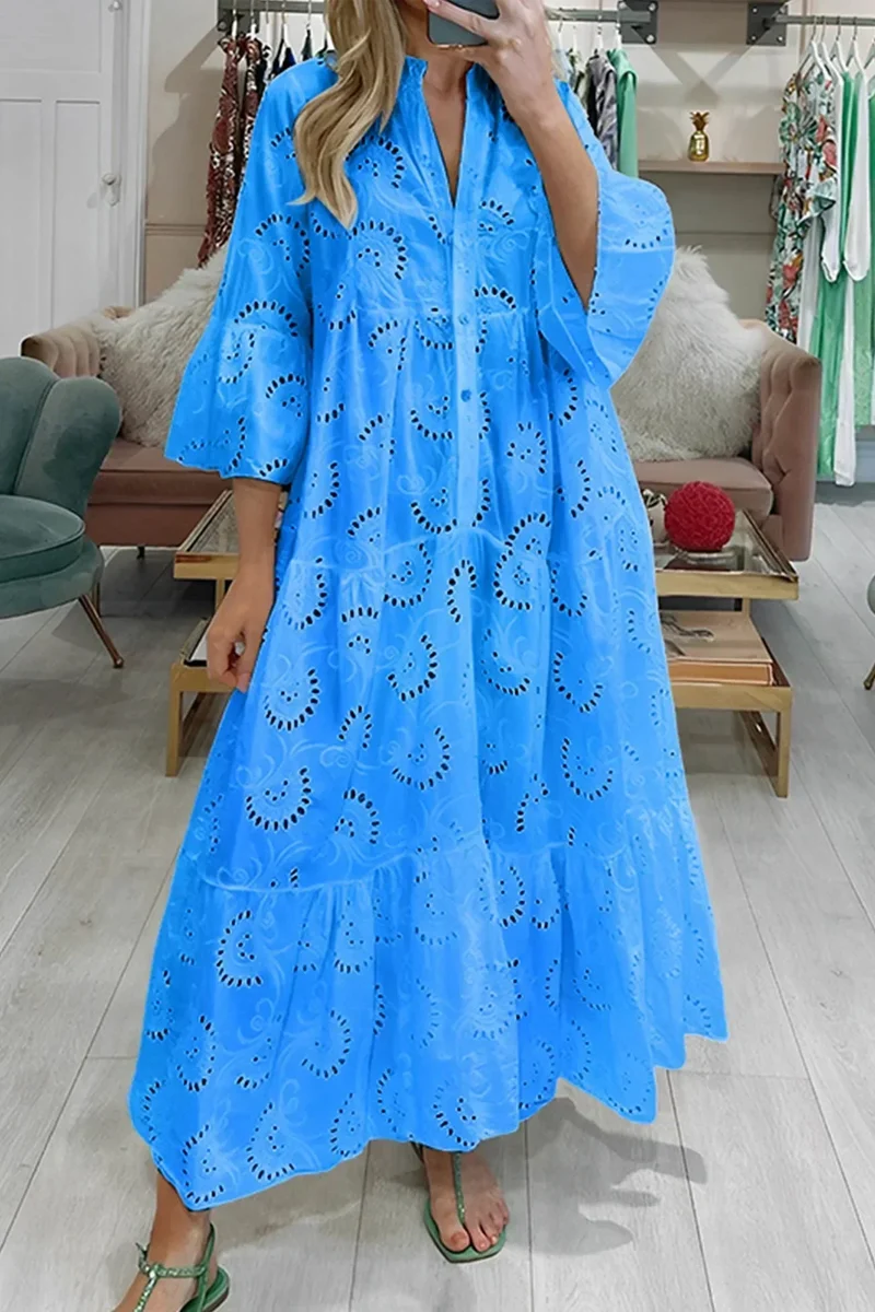 Cordelia | Sommerliches Kleid mit Lochmuster und V-Ausschnitt
