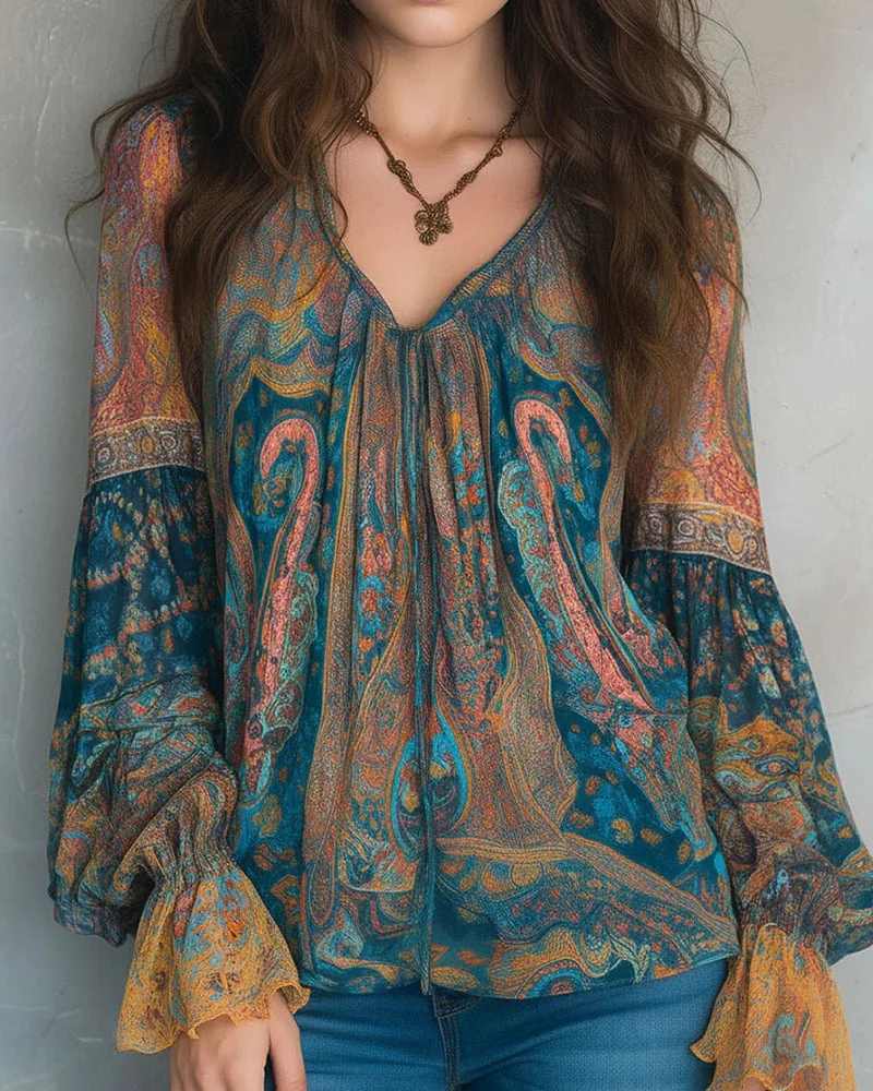 Lindena | Paisley-Bluse mit V-Ausschnitt und weitem Ärmel