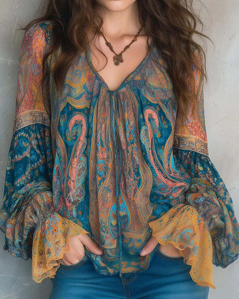 Lindena | Paisley-Bluse mit V-Ausschnitt und weitem Ärmel