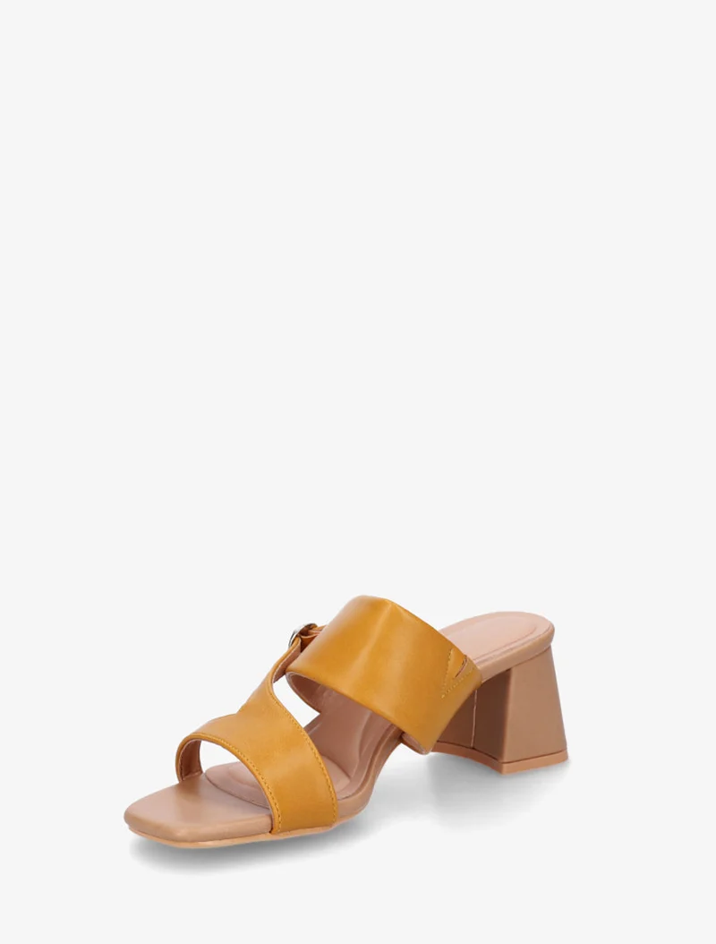 Plenda | Schlichte Sandalen mit asymmetrischem Riemen