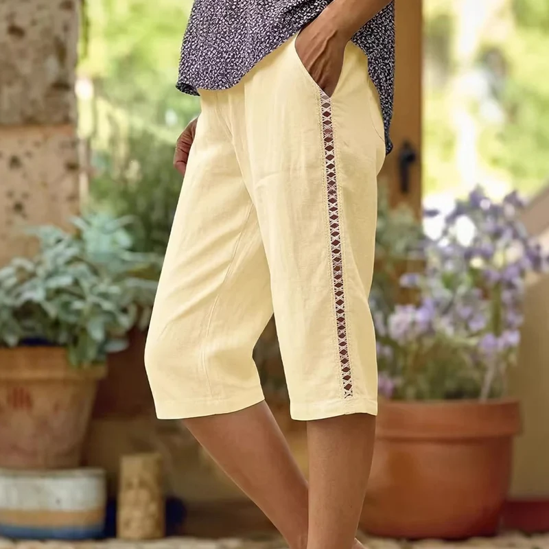 Mariele | Luftige Damen-Caprihose mit dekorativer Spitze