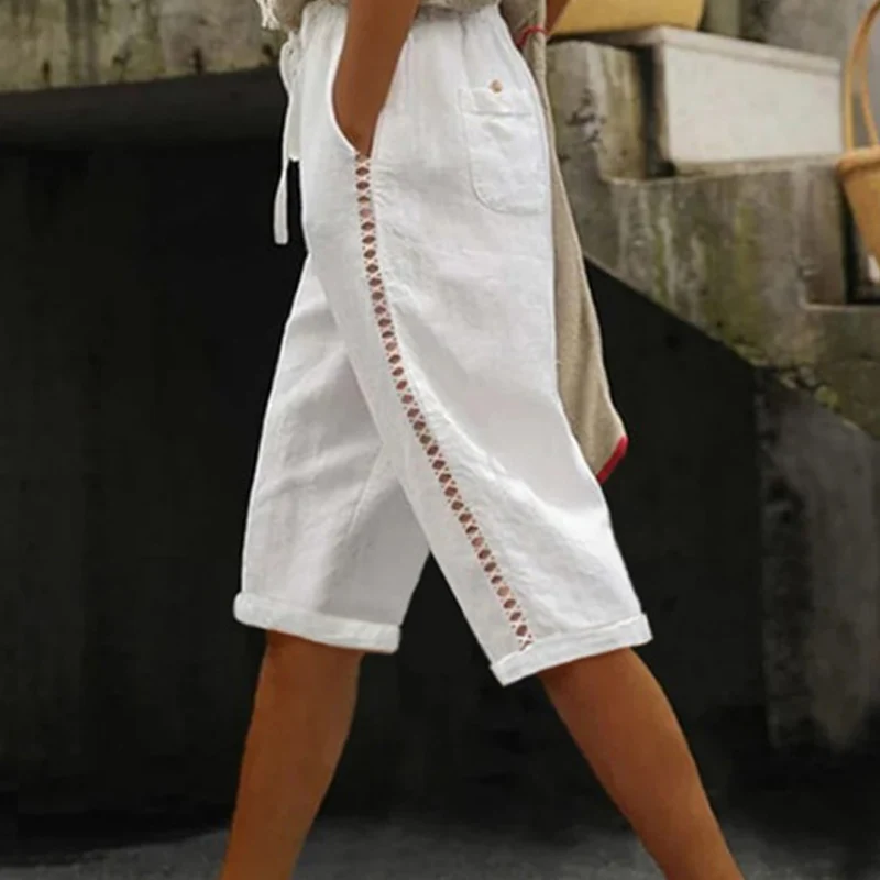 Mariele | Luftige Damen-Caprihose mit dekorativer Spitze