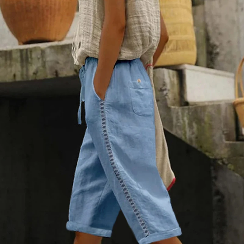 Mariele | Luftige Damen-Caprihose mit dekorativer Spitze