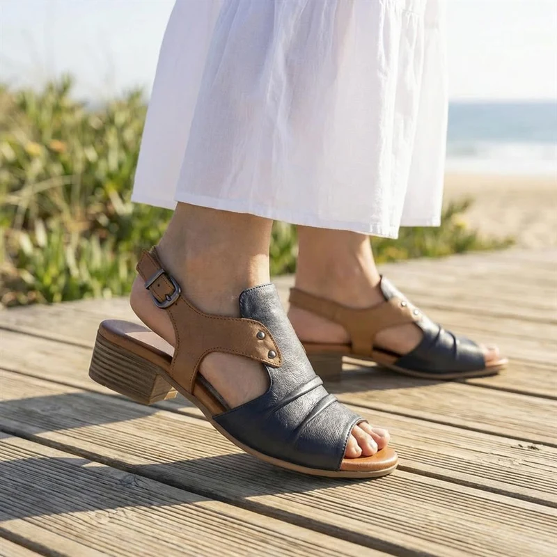 Leather Two Tone Block Heel Sandals - AZURA43007 / 329 125 - Navy Tan