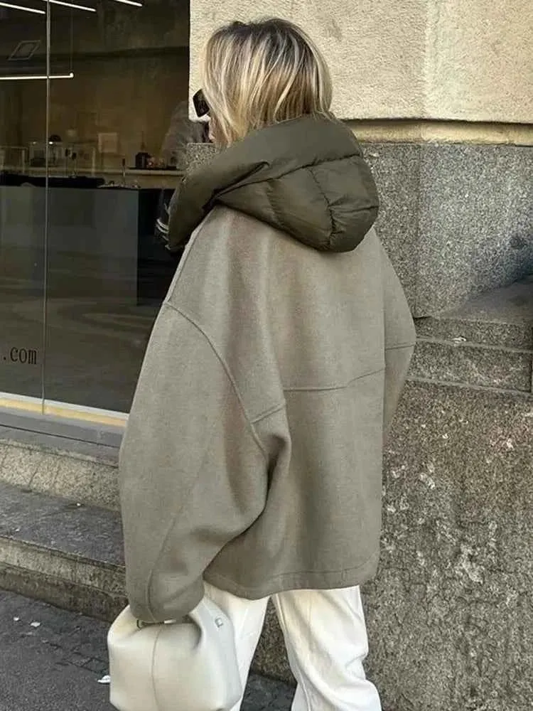 Oversize Steppjacke mit Kapuze