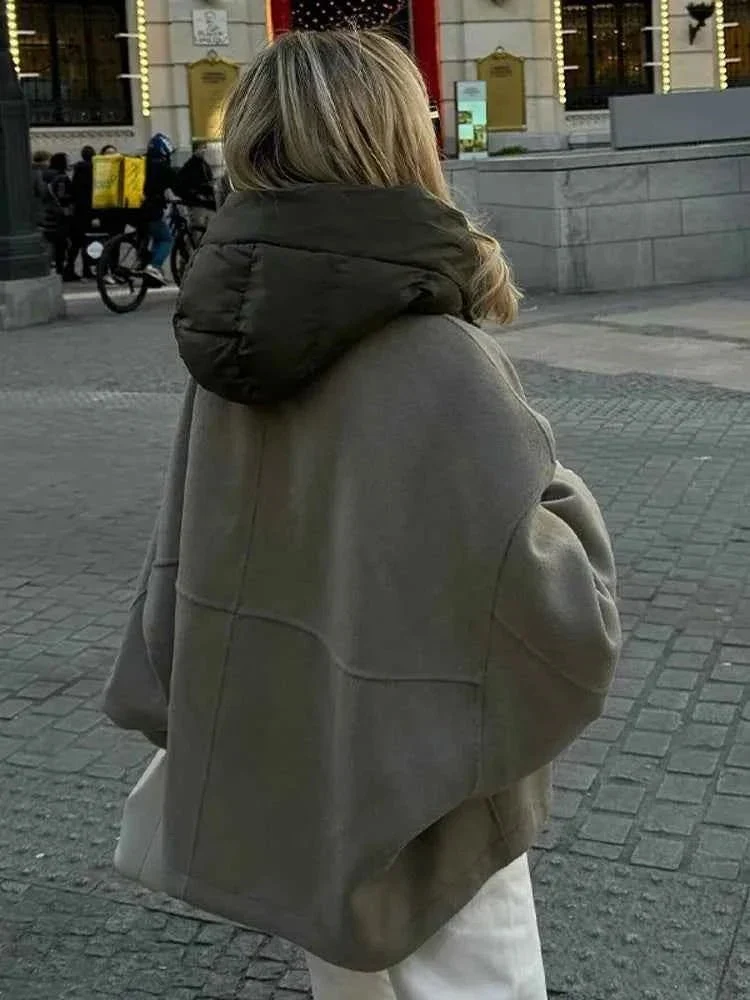 Oversize Steppjacke mit Kapuze