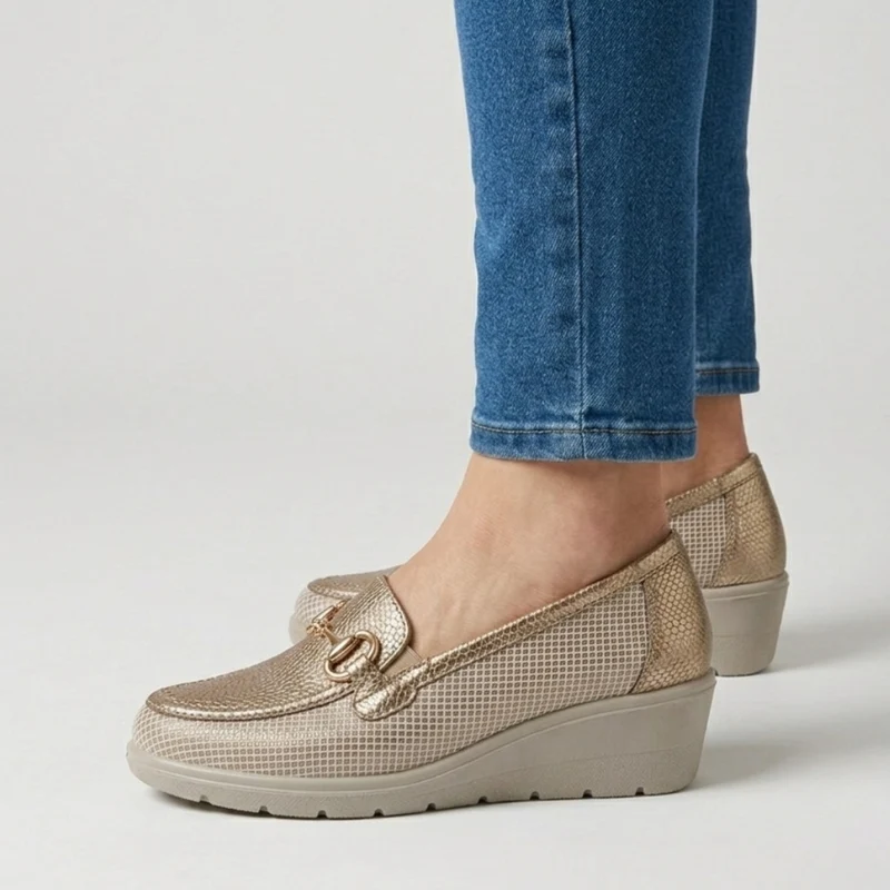 Caliefa | Damen-Komfortschuhe mit goldfarbenem Akzent