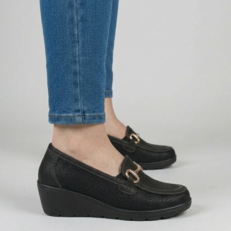 Caliefa | Damen-Komfortschuhe mit goldfarbenem Akzent