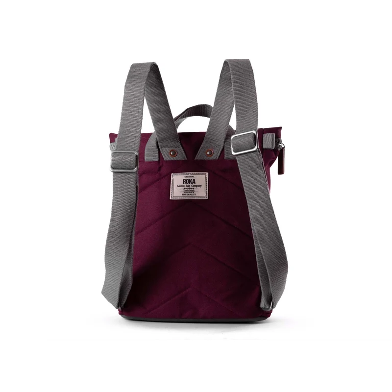 ROKA Finchley Eine kleine Tasche aus recyceltem Canvas von Sienna