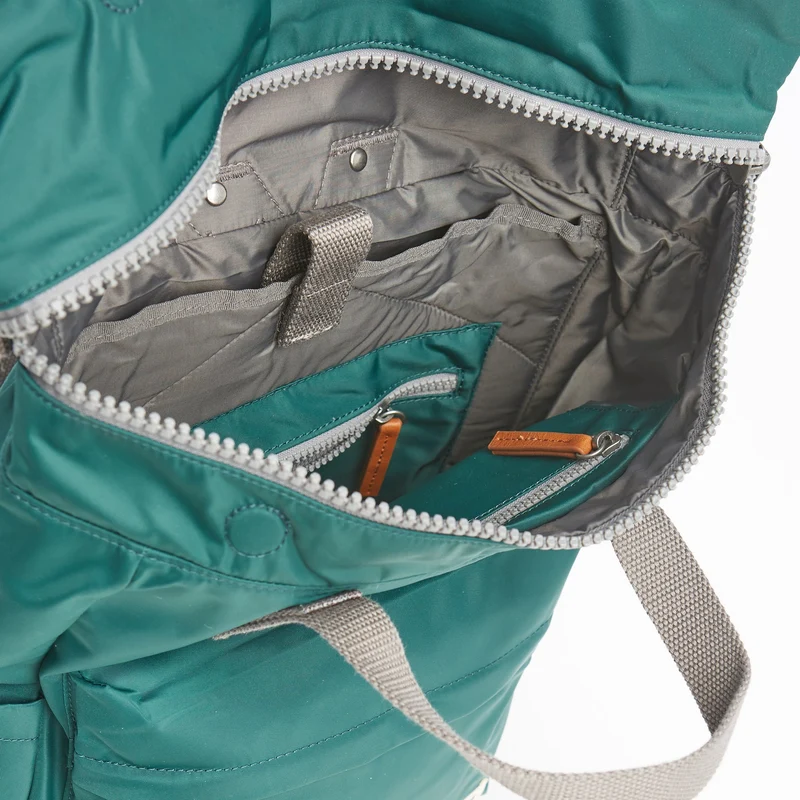 ROKA Canfield Große Tasche aus recyceltem Nylon, Farbe B Teal