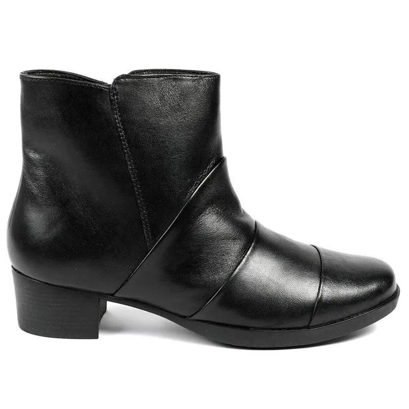 Wide Fit Leather Block Heeled Ankle Boots - GBA42001 / 328 625 - Black