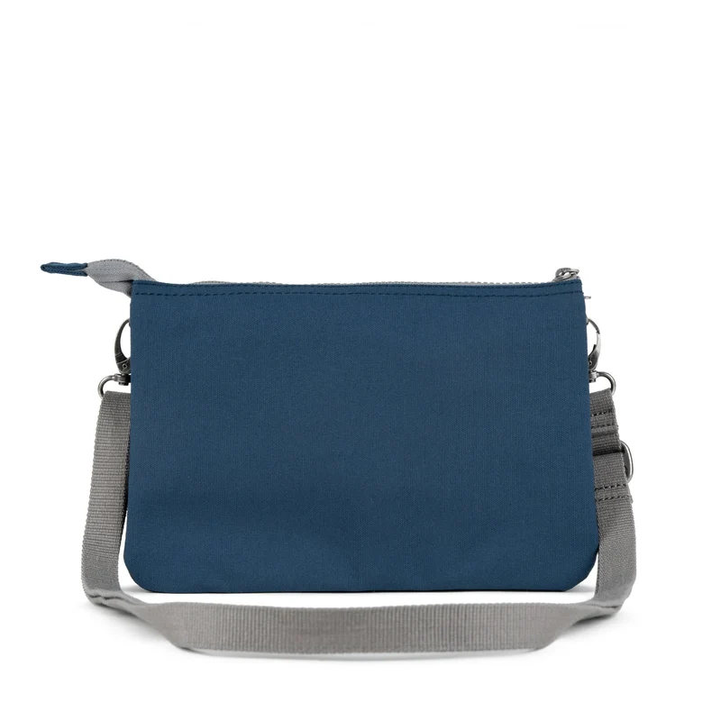 ROKA Carnaby Crossbody-Tasche aus recyceltem Canvas, Dunkelblau, XL