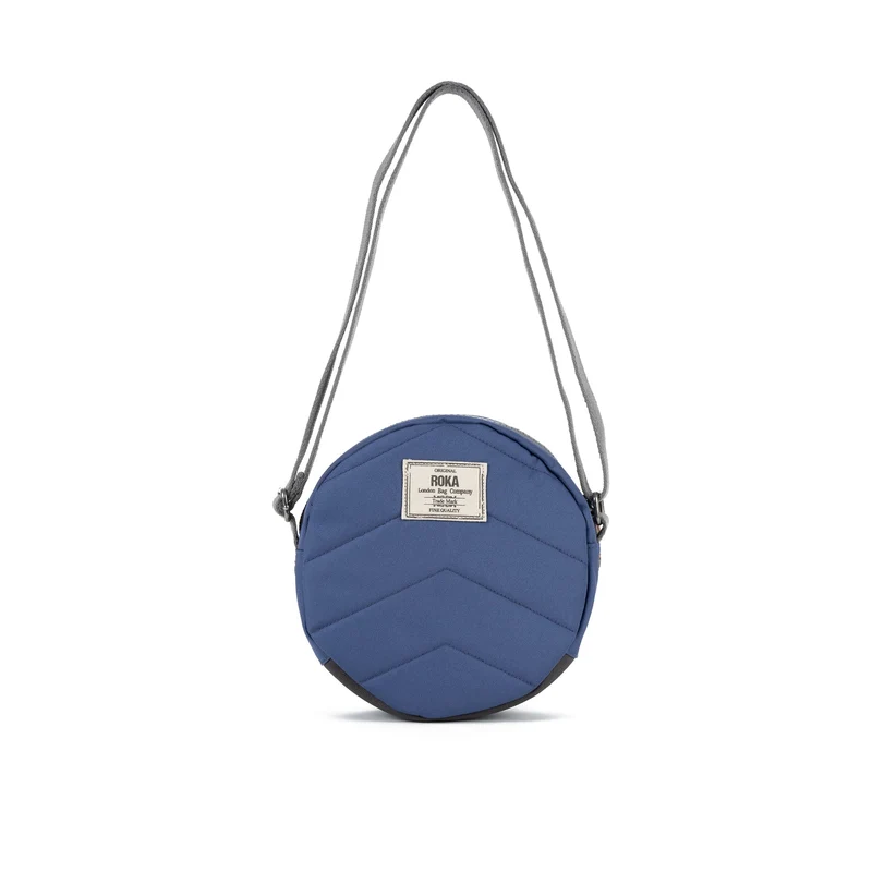 ROKA Paddington Kleine Tasche aus recyceltem Canvas, Farbe: Burnt Blue