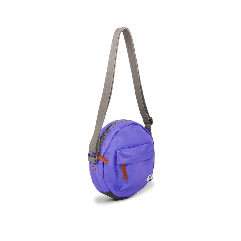 ROKA Paddington B Simple Lila Kleine Tasche aus recyceltem Nylon