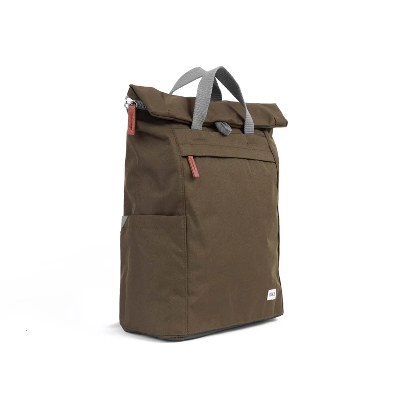 ROKA Finchley Eine große Tasche aus recyceltem Moos-Canvas