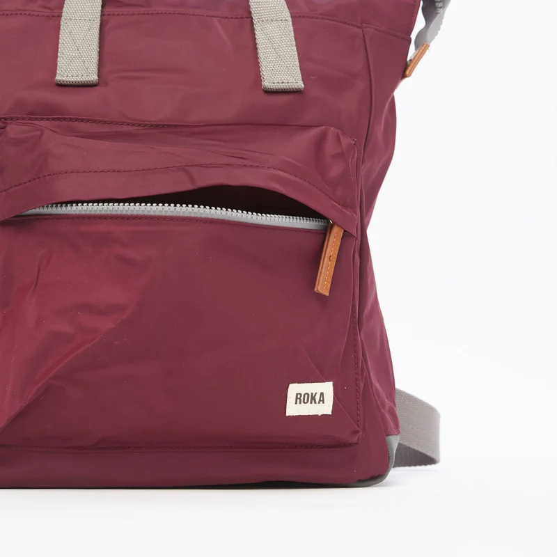 ROKA Bantry B Plum Medium Tasche aus recyceltem Nylon
