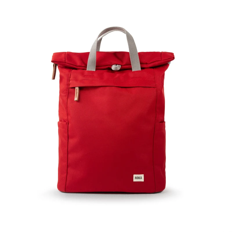 ROKA Finchley Eine große Tasche aus recyceltem Canvas in Marsrot