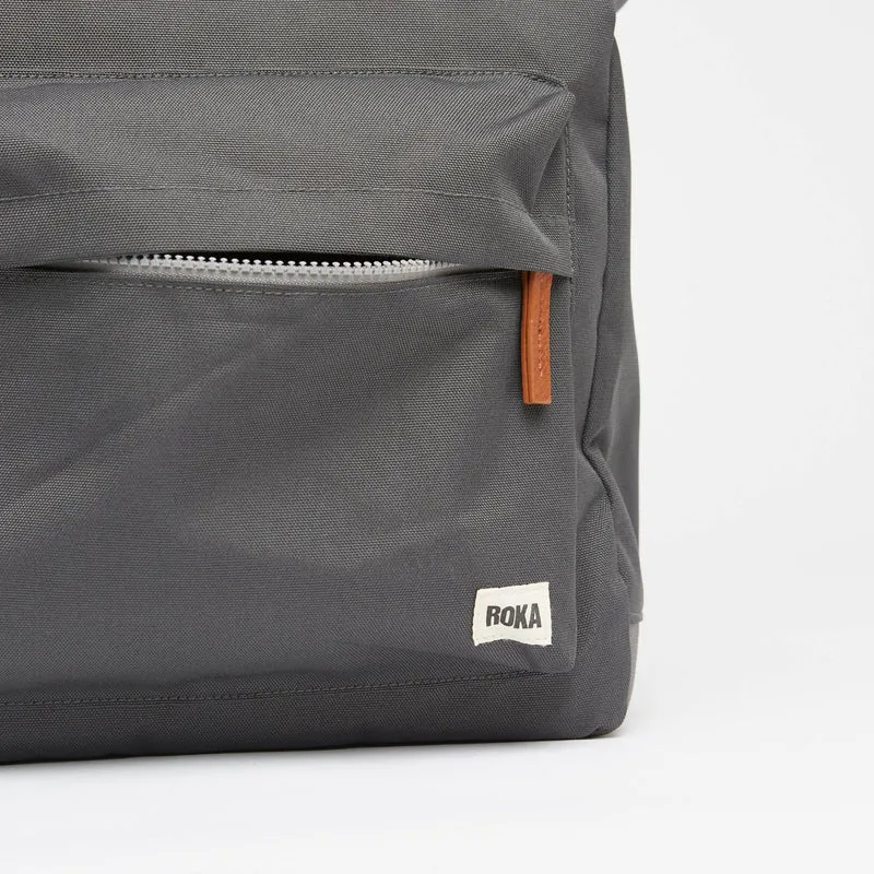 ROKA Bantry B Carbon Kleine Tasche aus recyceltem Canvas