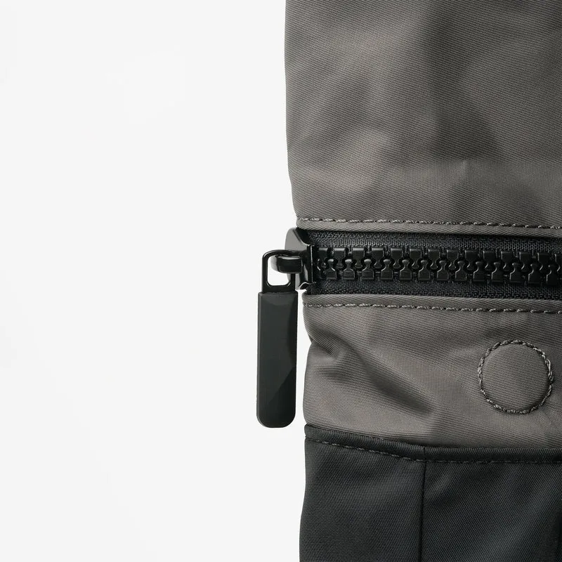 ROKA Kreativer Abfall Canfield Schwarzer/Graphitfarbener mittelgroßer Beutel aus recyceltem Nylon