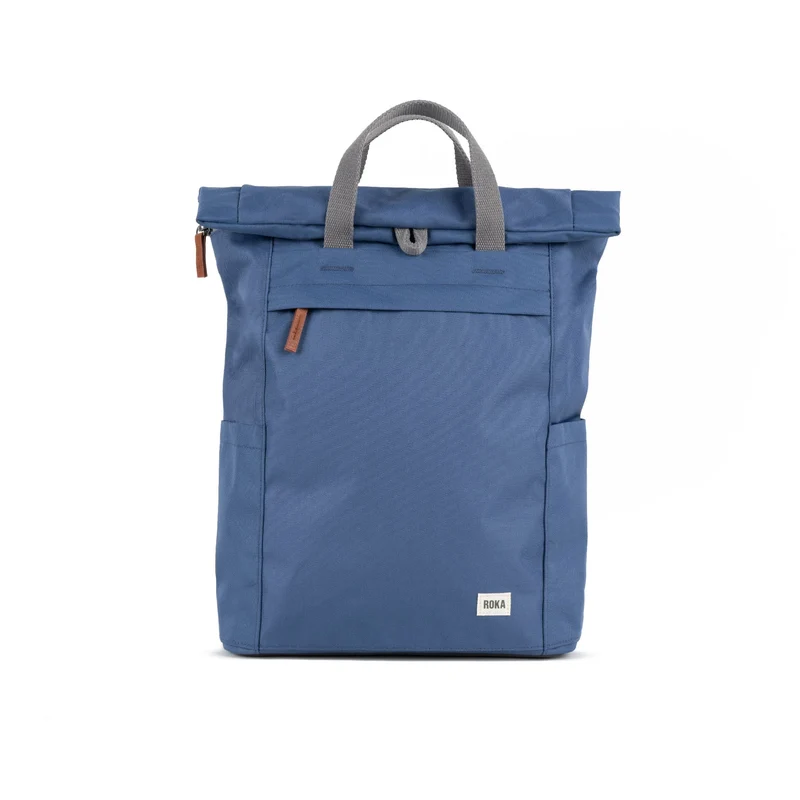 ROKA Finchley Eine große Tasche aus recyceltem Canvas in der Farbe Burnt Blue