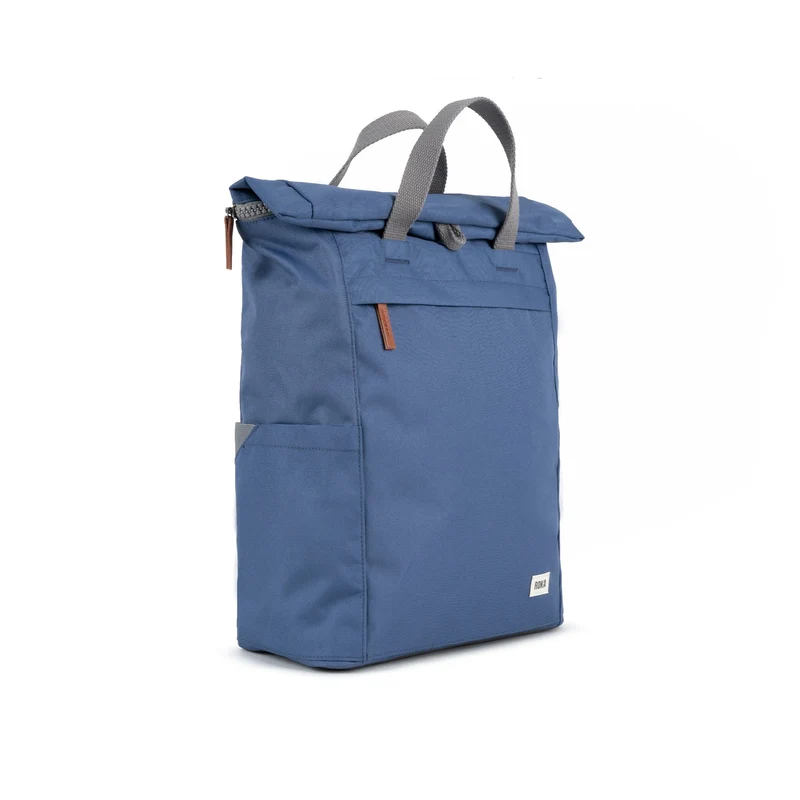 ROKA Finchley Eine große Tasche aus recyceltem Canvas in der Farbe Burnt Blue