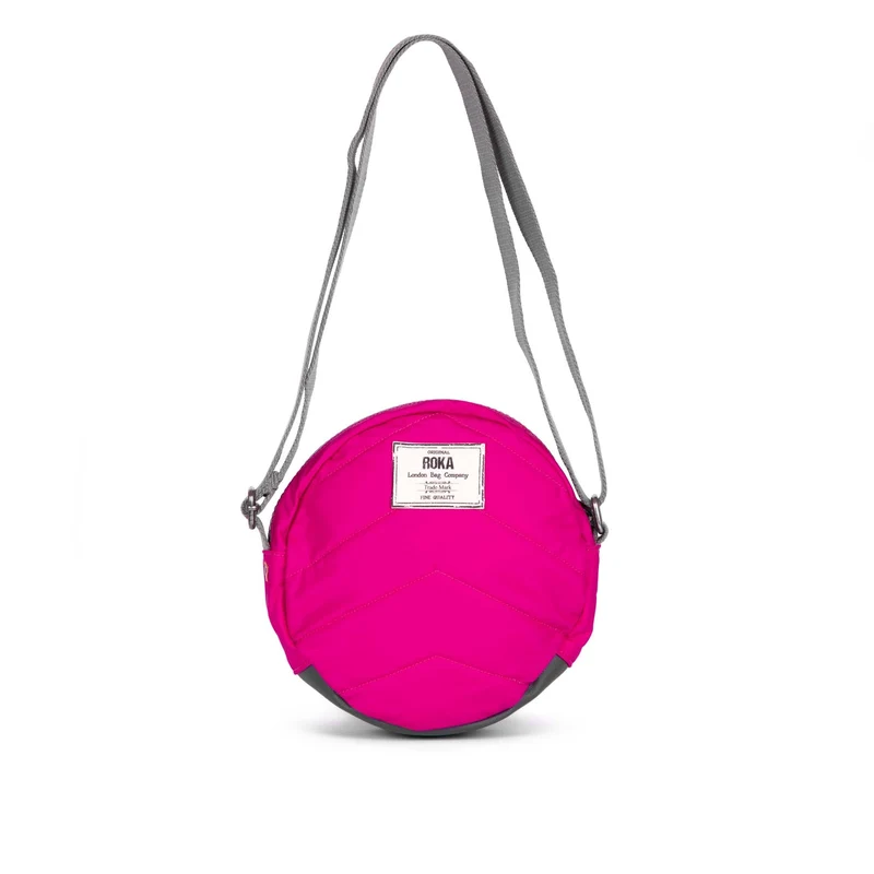 ROKA Paddington B Candy Kleine Tasche aus recyceltem Nylon