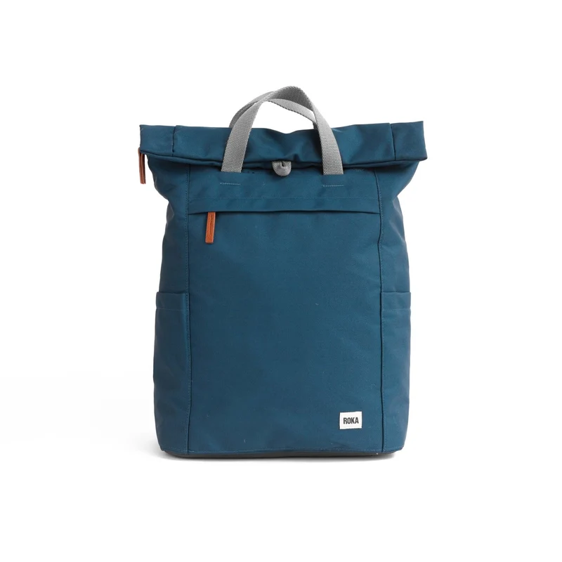 ROKA Finchley Eine große, aus recyceltem Segeltuch gefertigte Tasche von Marine