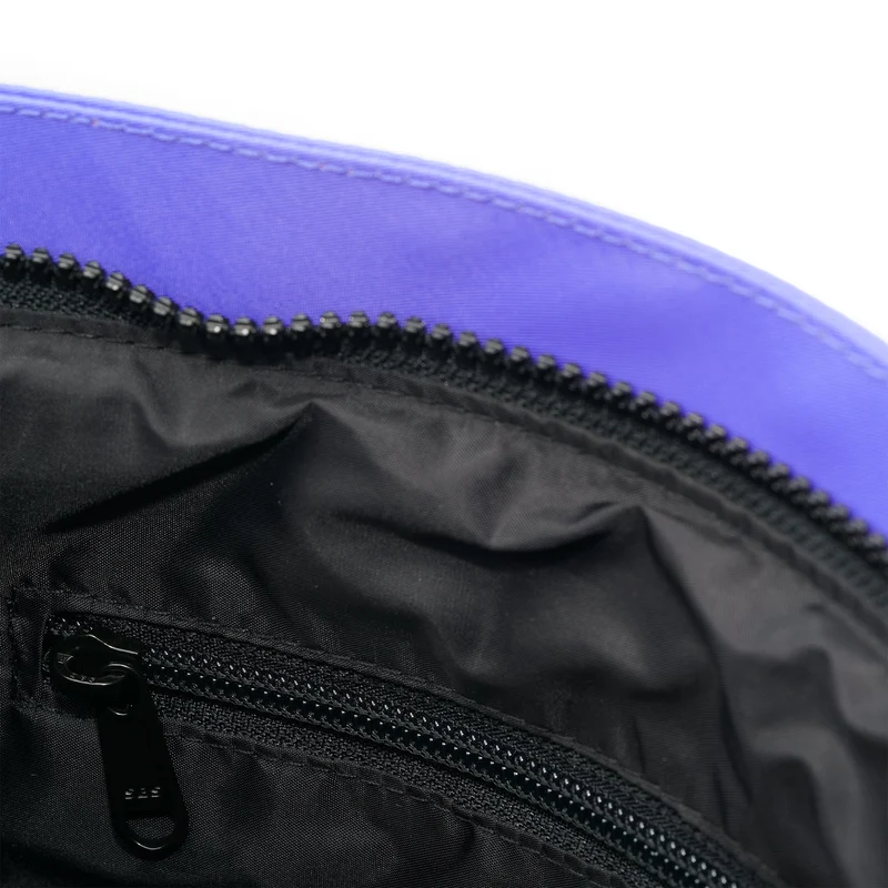 ROKA Kreativer Abfall Kennington Schwarzer/Einfacher lila mittelgroßer Beutel aus recyceltem Nylon